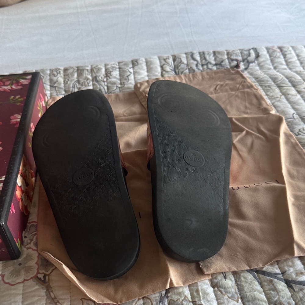 Gucci Bloom Slides - Picture 4 of 4